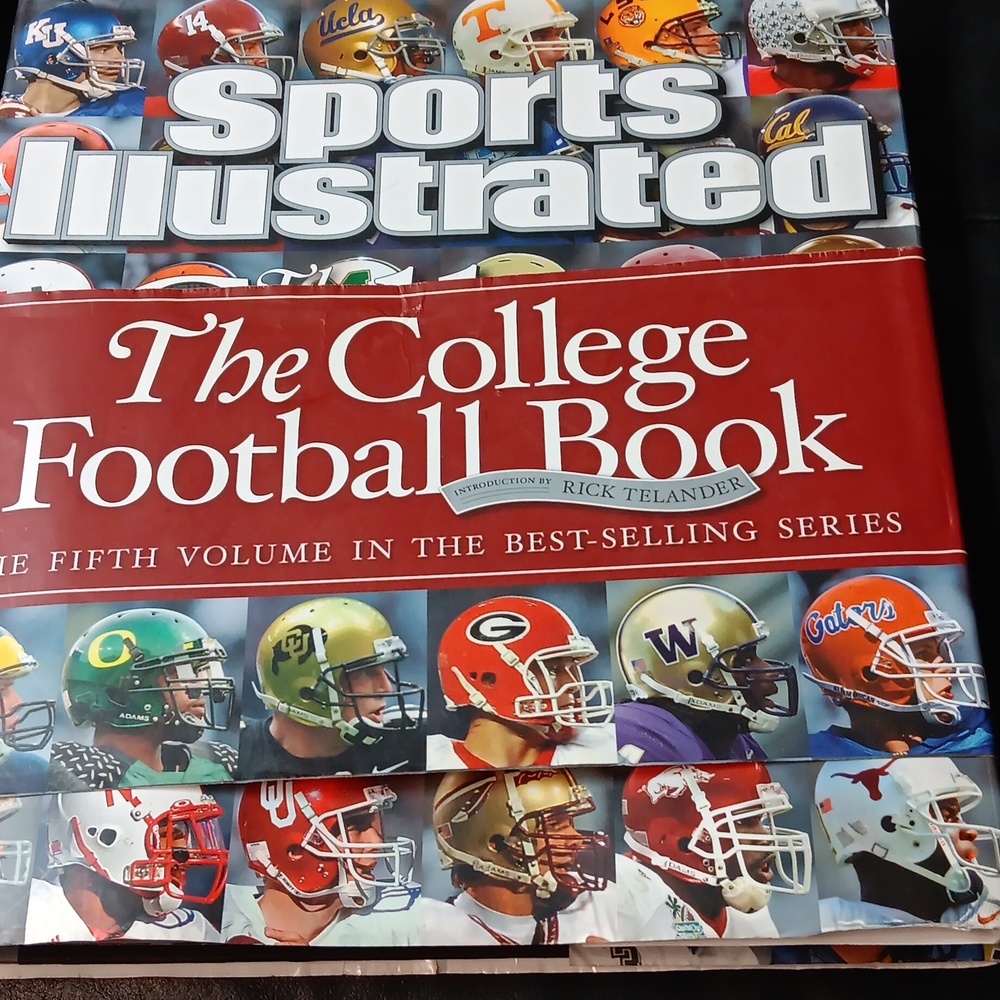 Sports illustrated college football book
